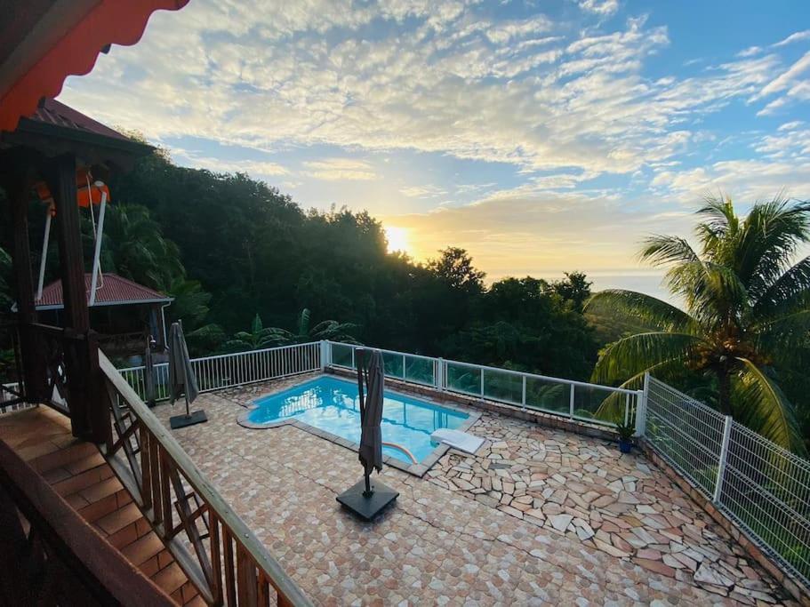 Au Soleil Couchant Avec Vue Piscine Sel
